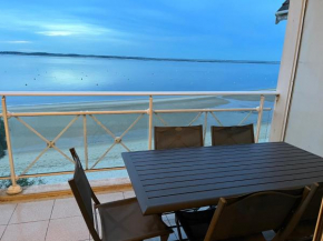 Appartement T3 en bord de mer avec balcon, WIFI et parking sécurisé - FR-1-374-23